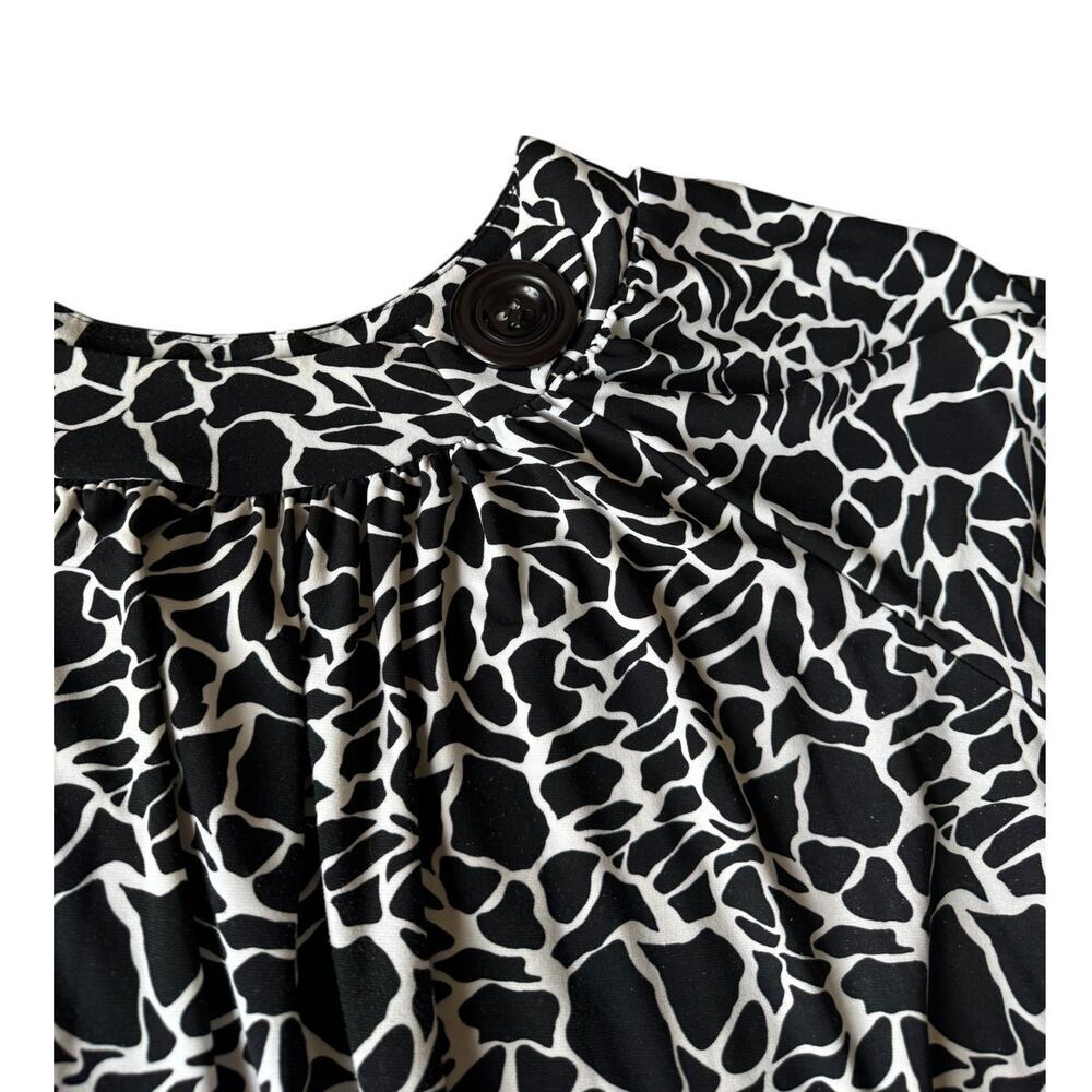 Susan Lawrence Black & White Abstract Print Blouse - Picture 6 of 6